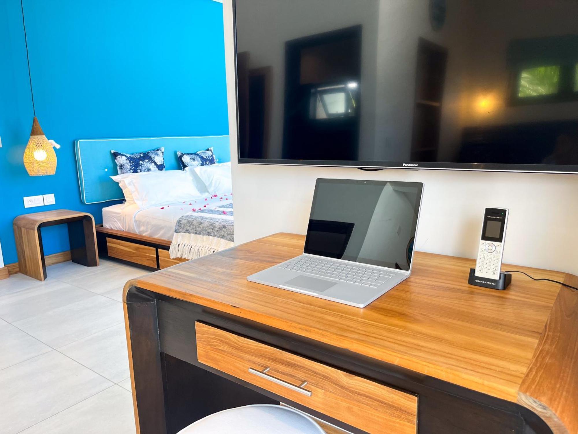 Blue Ocean Suites & Apartments Trou d'Eau Douce Dış mekan fotoğraf