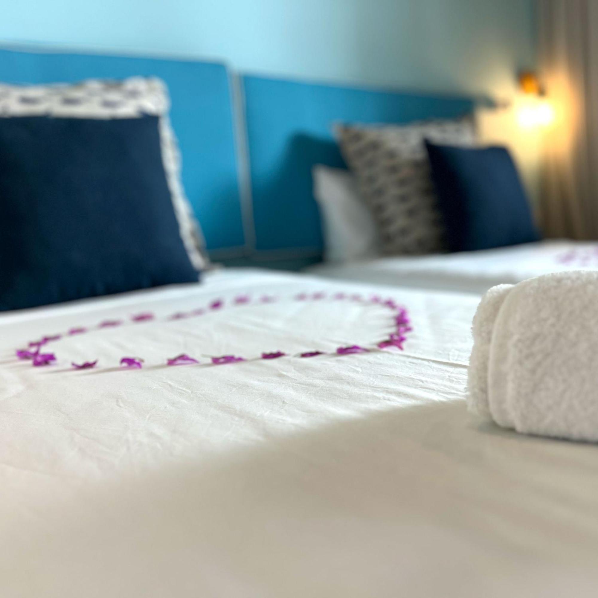 Blue Ocean Suites & Apartments Trou d'Eau Douce Dış mekan fotoğraf