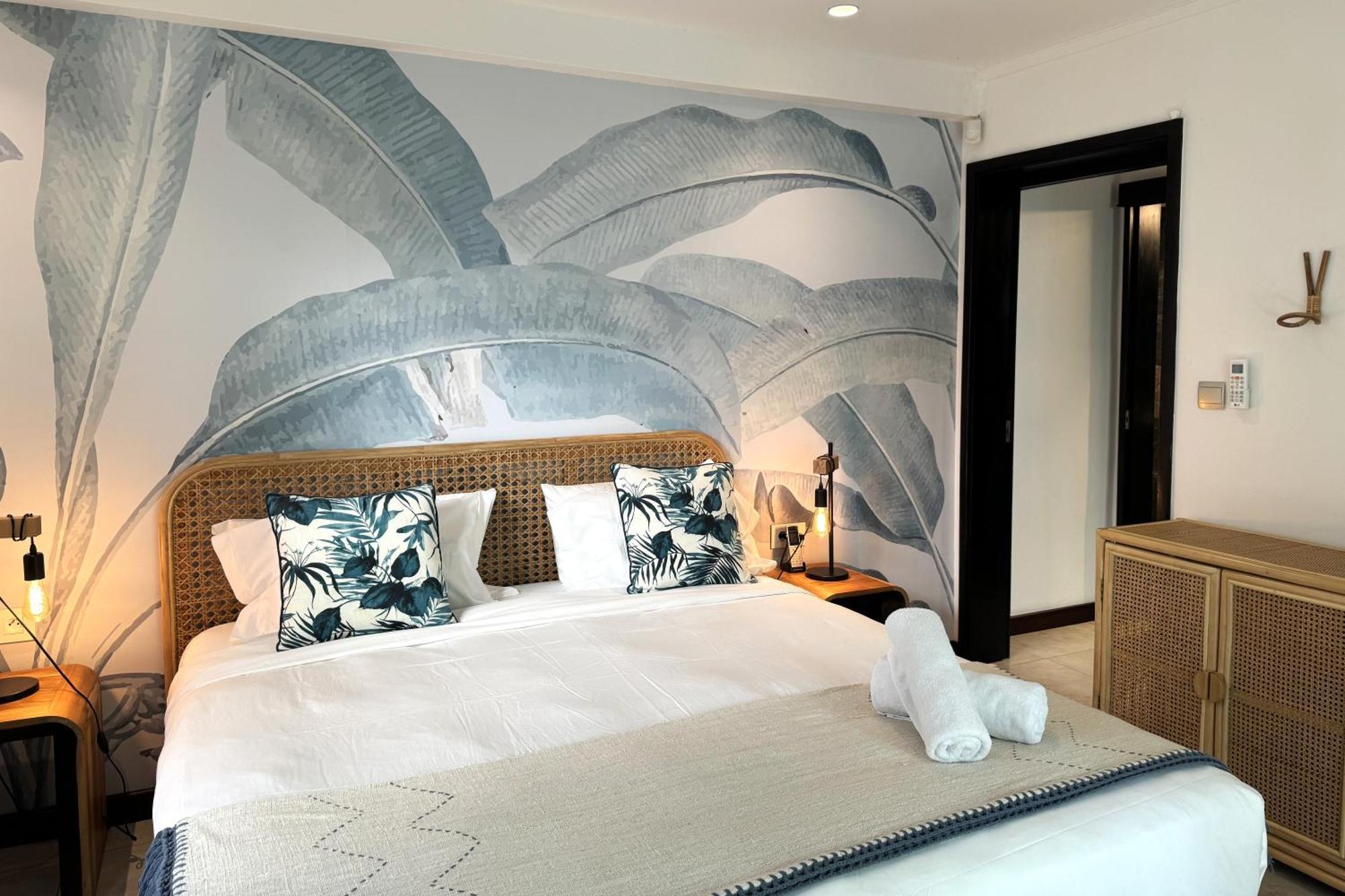 Blue Ocean Suites & Apartments Trou d'Eau Douce Dış mekan fotoğraf